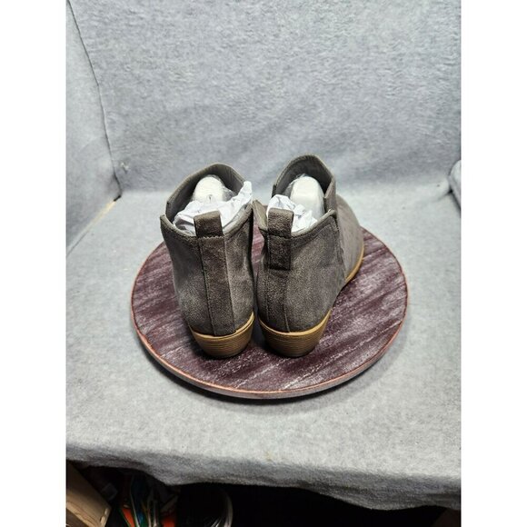 Gray Womens Suede Ankle Boots With Wooden Block Heel & Side Zipper - Picture 4 of 13